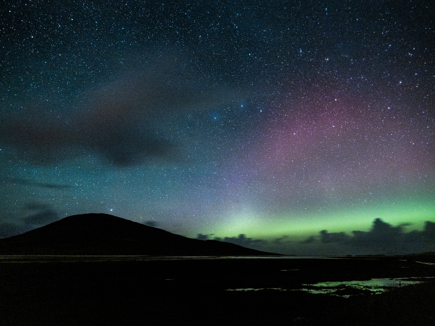 aurora on the isle of harris